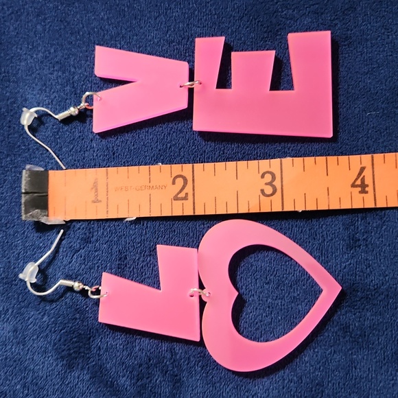 SALE PRICED! L♡VE Earrings - Picture 3 of 3